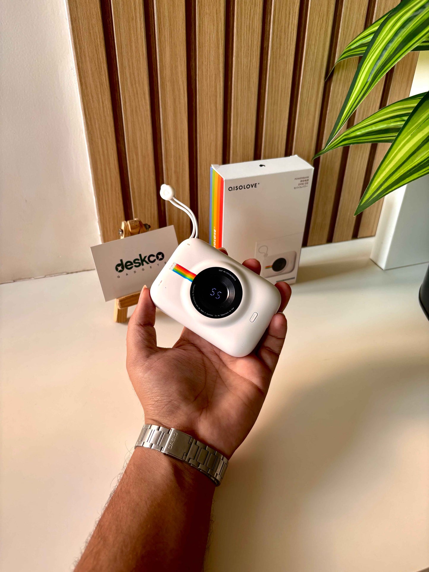 The Retro Camera Power Bank (9600mAh)🔋⚡