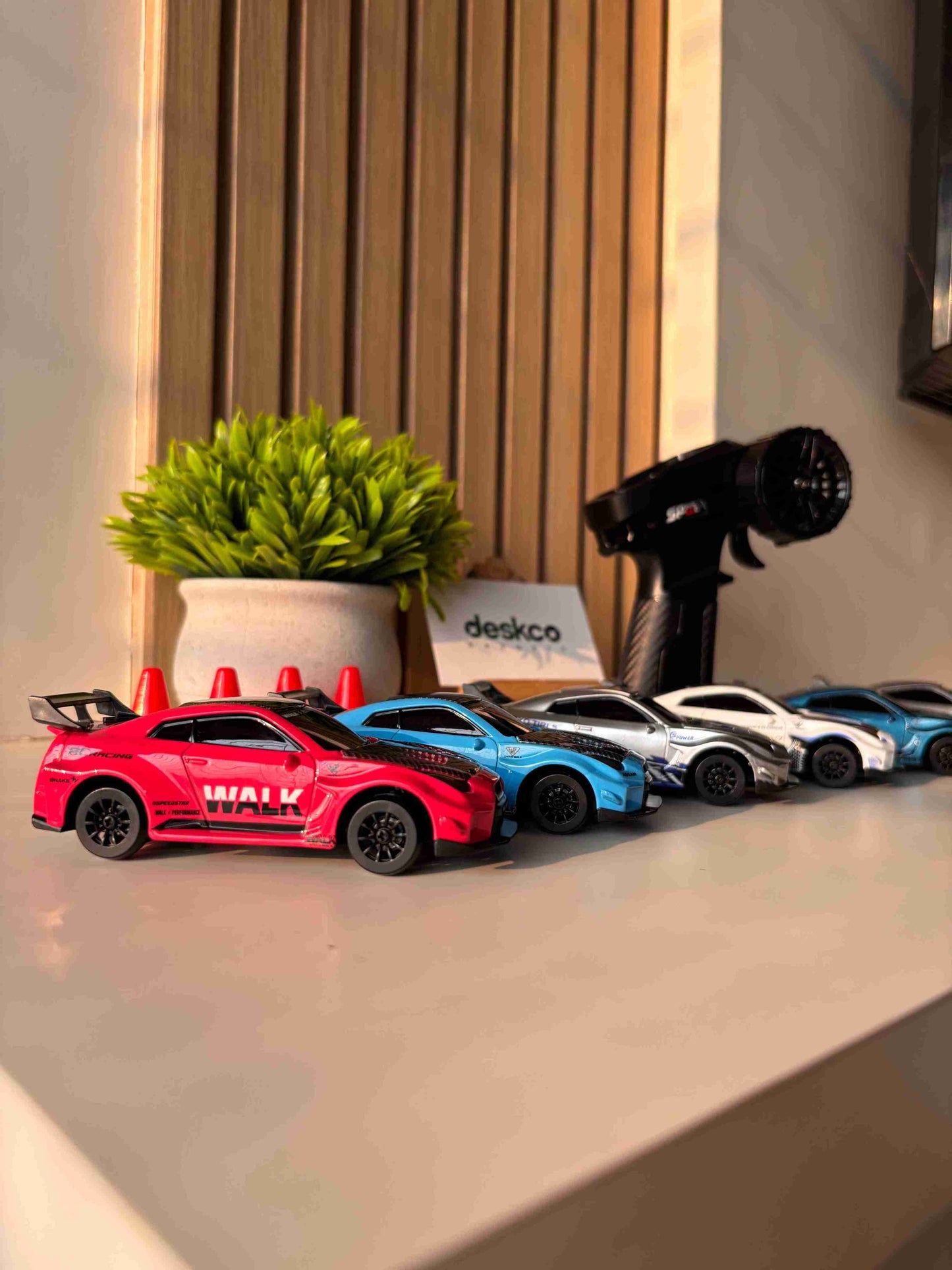 Nissan Skyline GTR-Style Metal Alloy 1:43 RC Drift Car 4WD with Gyro & LED (HStar)