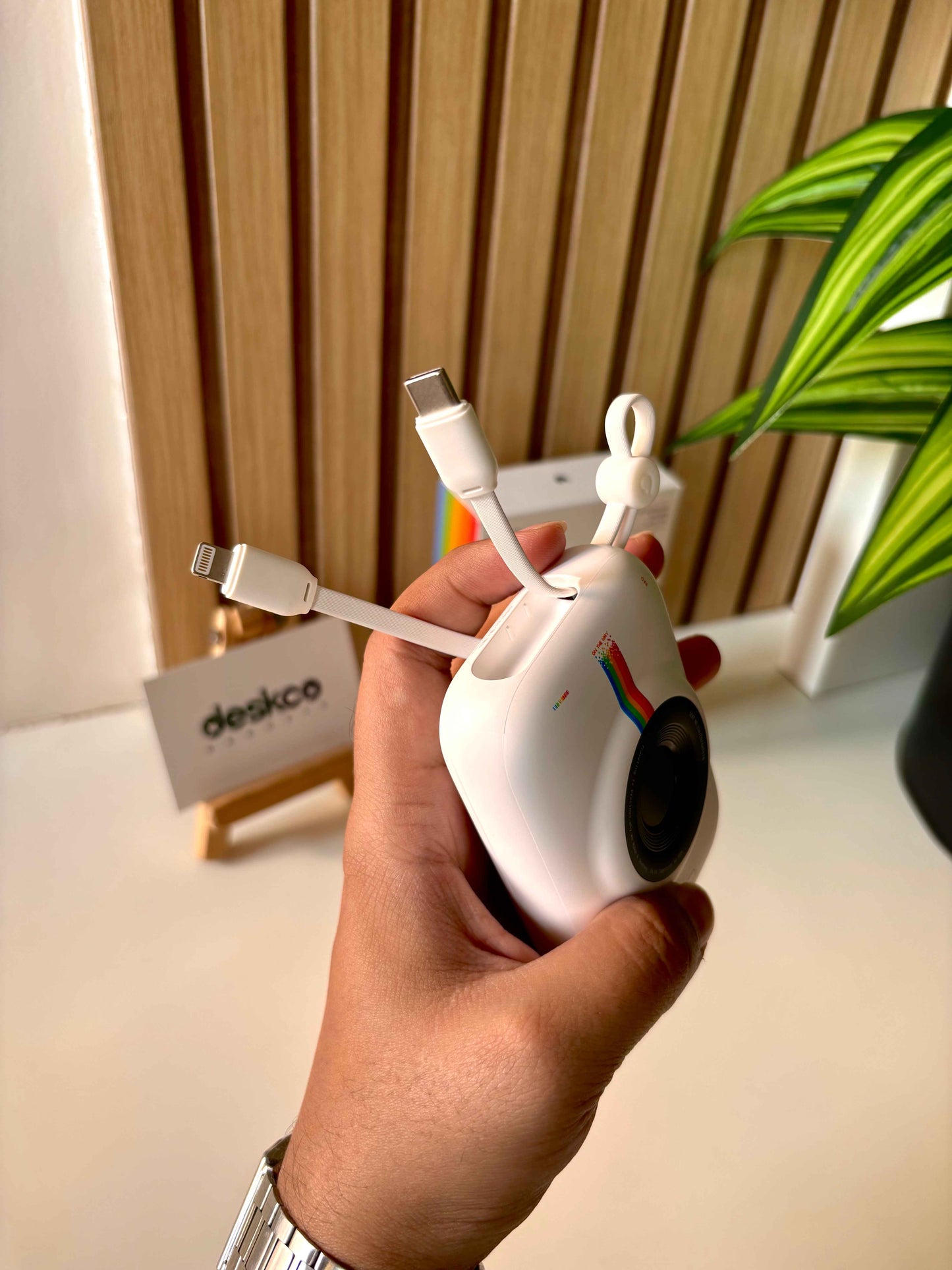 The Retro Camera Power Bank (9600mAh)🔋⚡