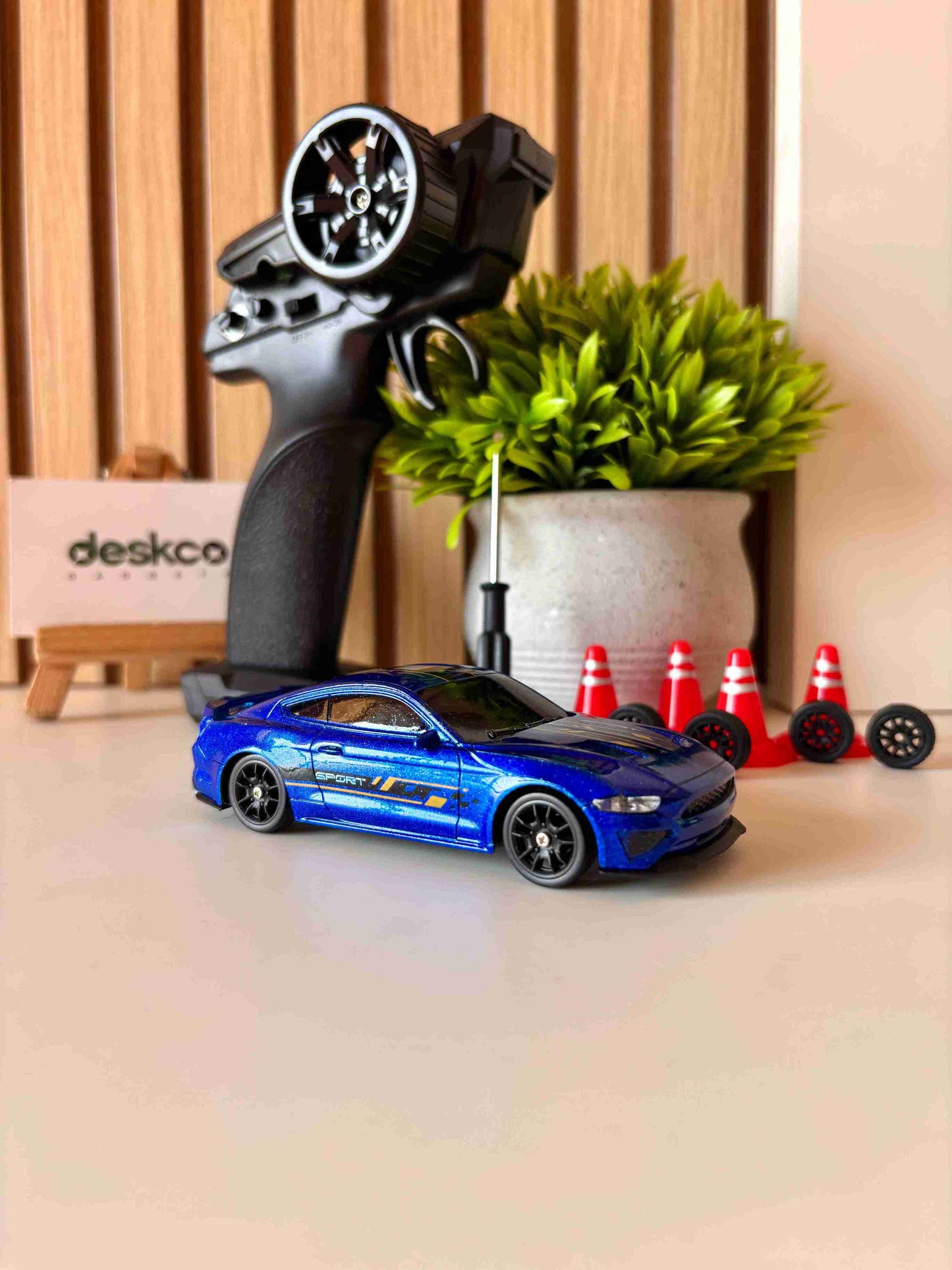 Mini Mustang Drifting RC Car 1:43 with 7 Colors LED 4x4 Drift Car