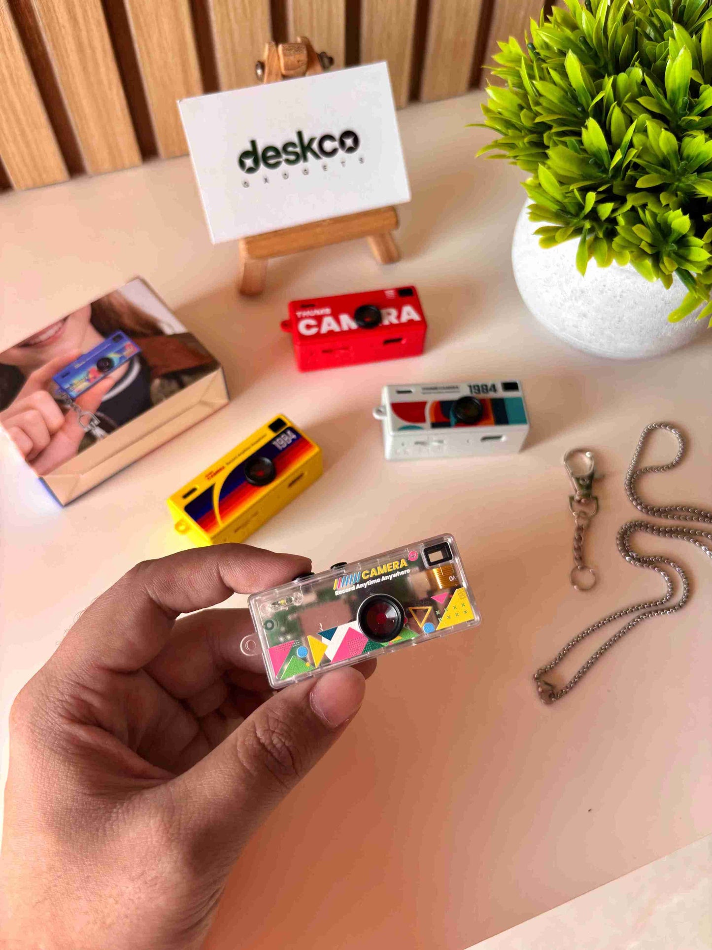 G9 Thumb Keychain Retro Camera (Video+Photos) 1080p Clarity