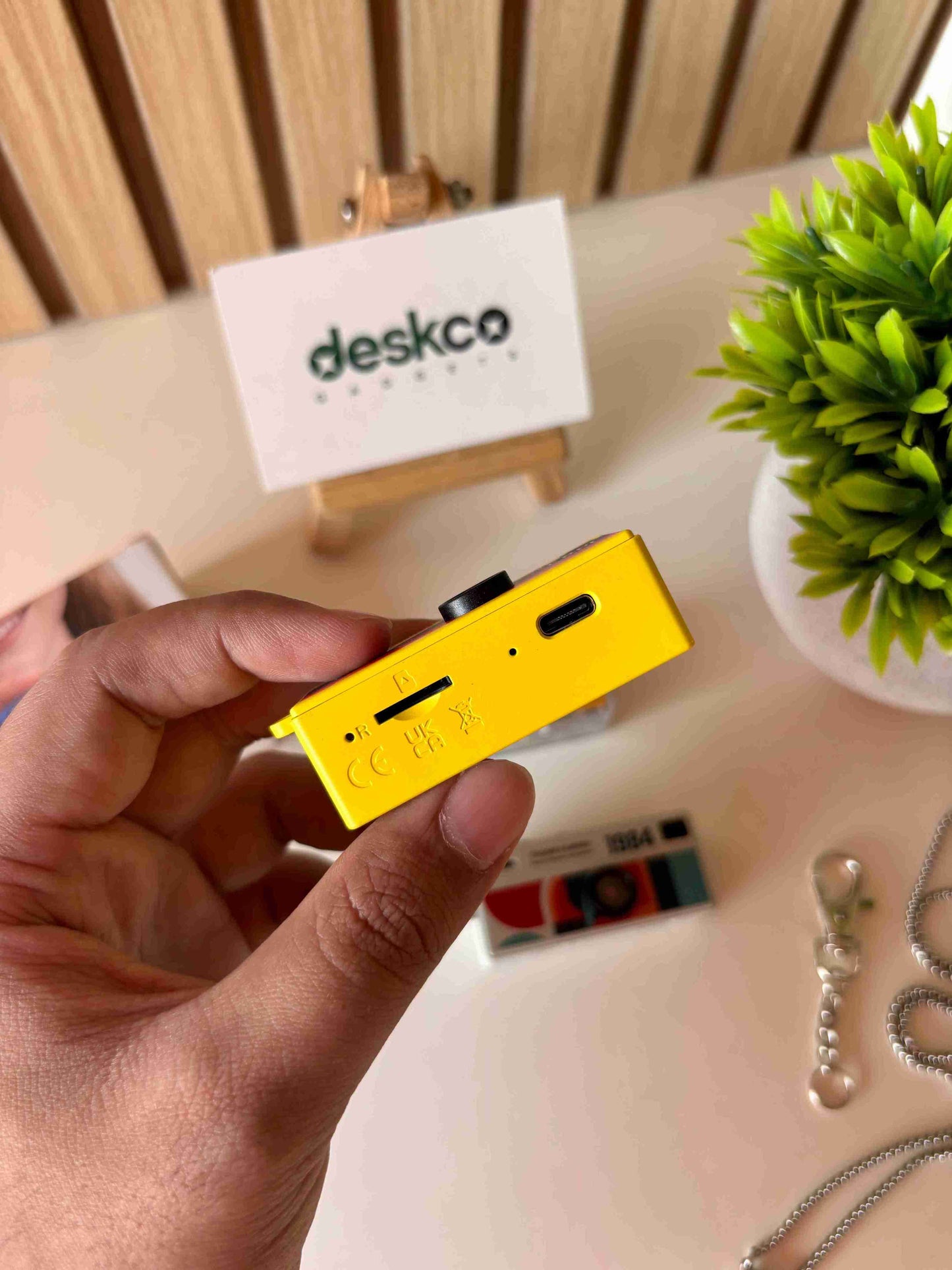 G9 Thumb Keychain Retro Camera (Video+Photos) 1080p Clarity