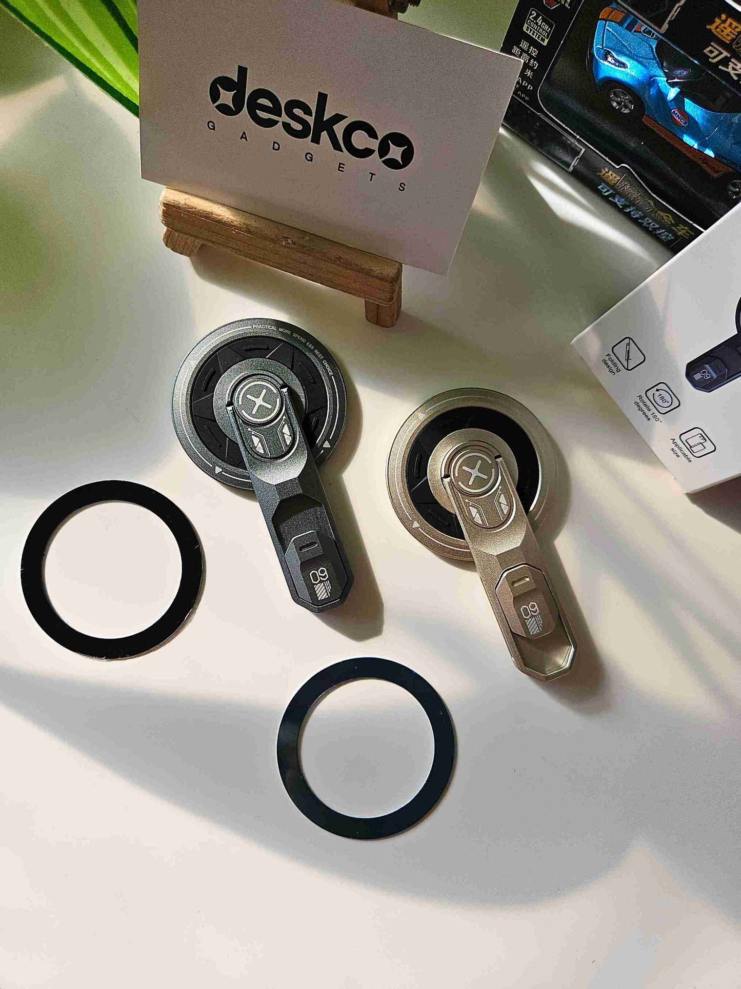 Magnetic Mobile Stand with Fidget Clicker | 360° Magnetic Mobile Stand for All Smartphones