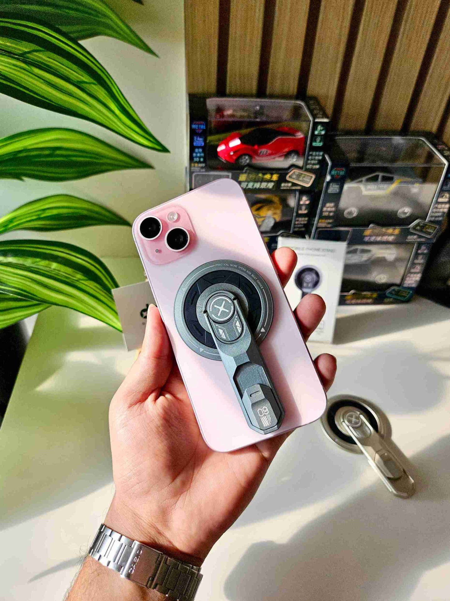 Magnetic Mobile Stand with Fidget Clicker | 360° Magnetic Mobile Stand for All Smartphones