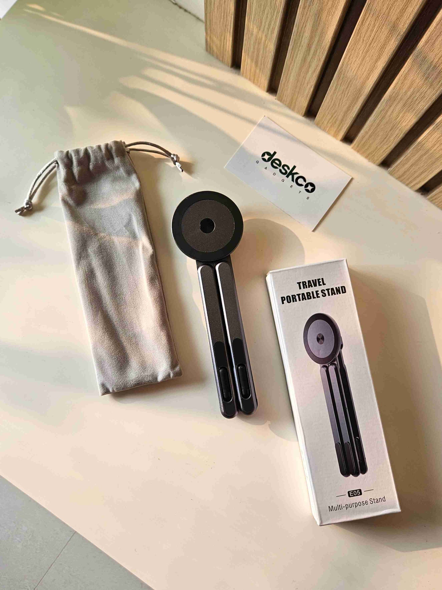 Metallic Portable Stand for Laptop/iPhone/iPad | Magsafe Compatible