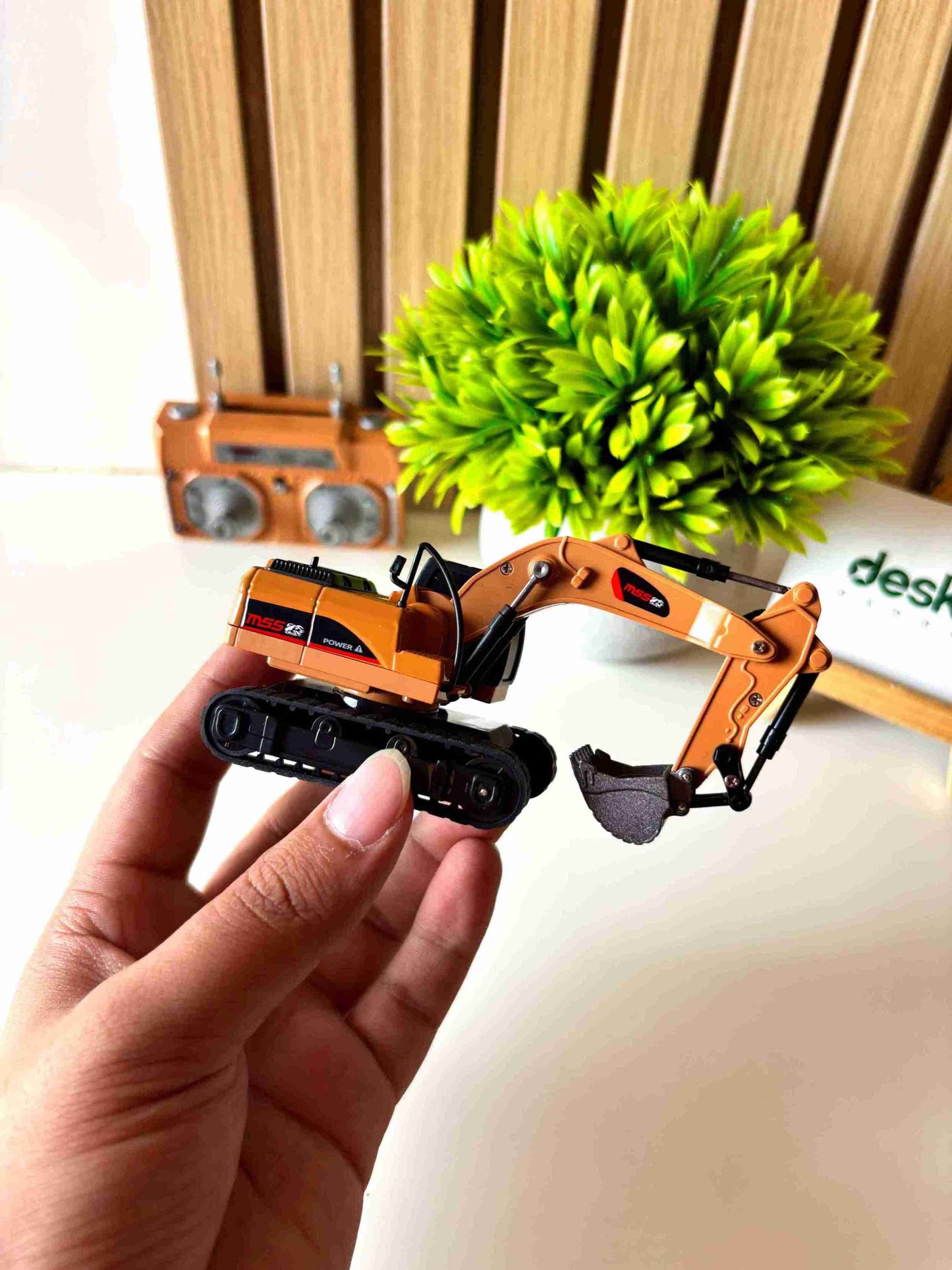 1:64 Scale Premium RC Excavator | Desktop RC Construction/Warehouse Combo