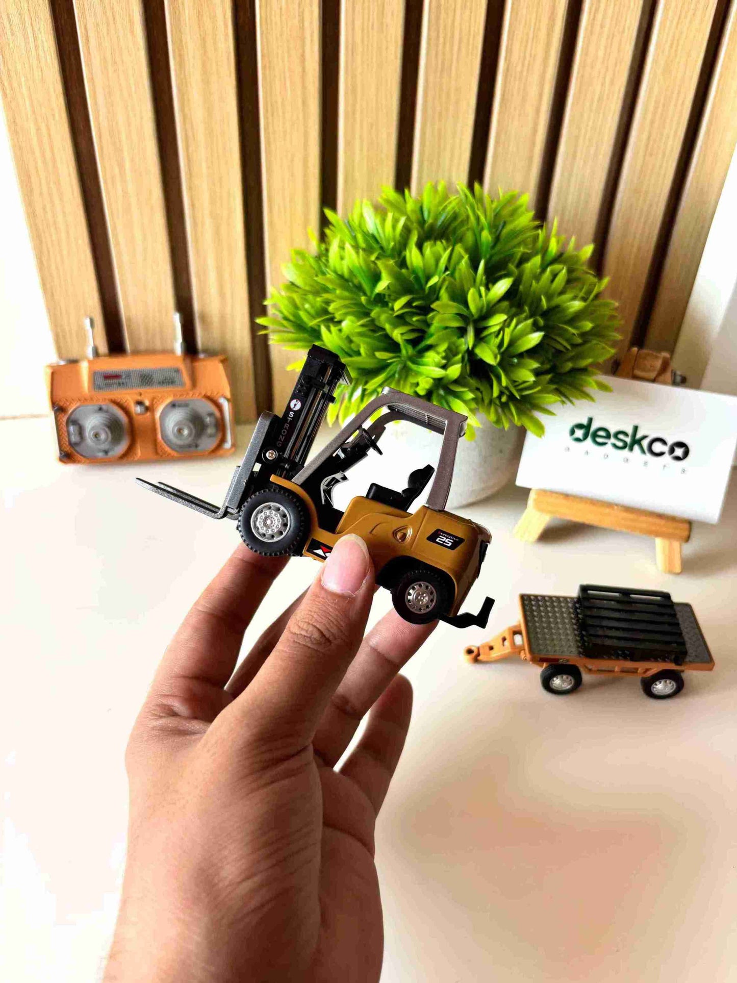 1:64 Scale Premium RC Forklift with Attachments | Desktop RC Construction/Warehouse Combo