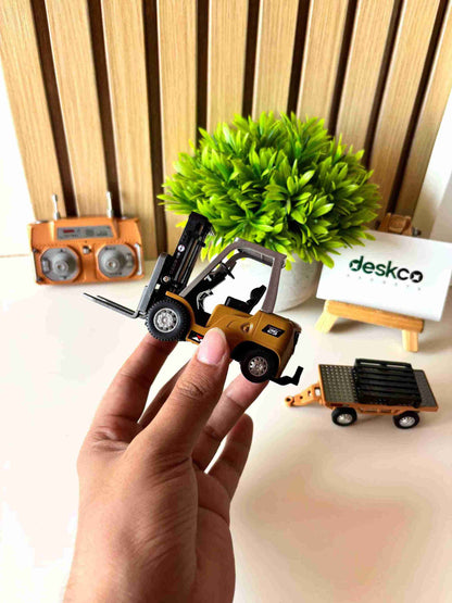 1:64 Scale Premium RC Forklift with Attachments | Desktop RC Construction/Warehouse Combo