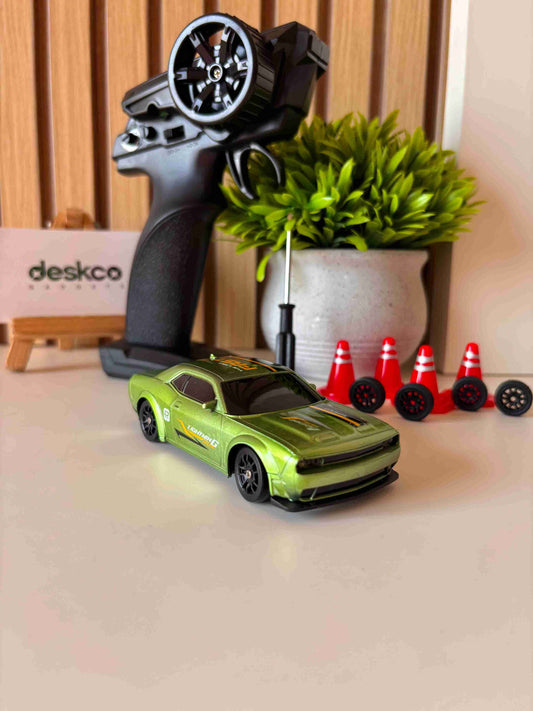 Mini Challenger Drifting RC Car 1:43 with 7 Colors LED 4x4 Drift Car