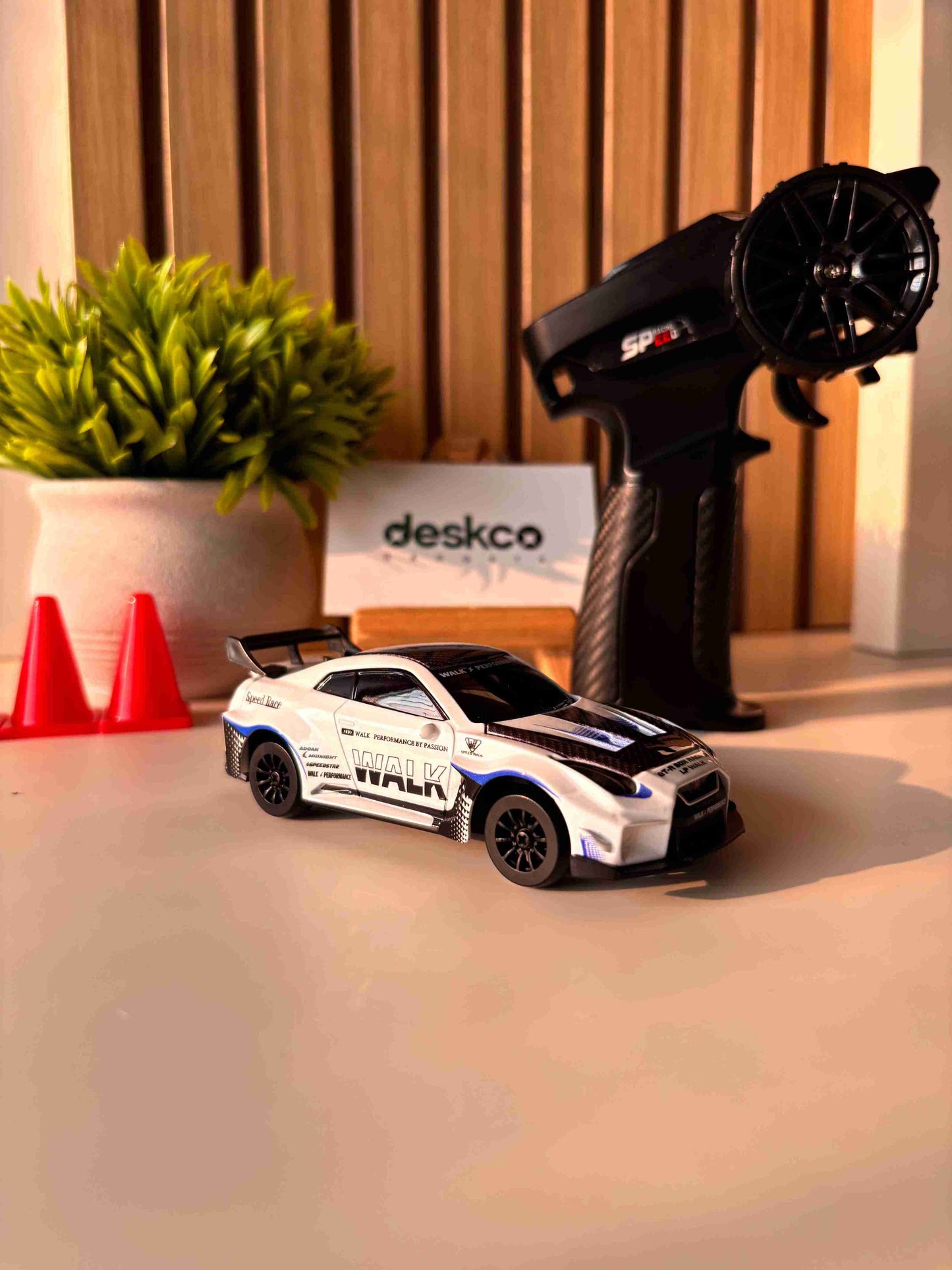 Nissan Skyline GTR-Style Metal Alloy 1:43 RC Drift Car 4WD with Gyro & LED (HStar)