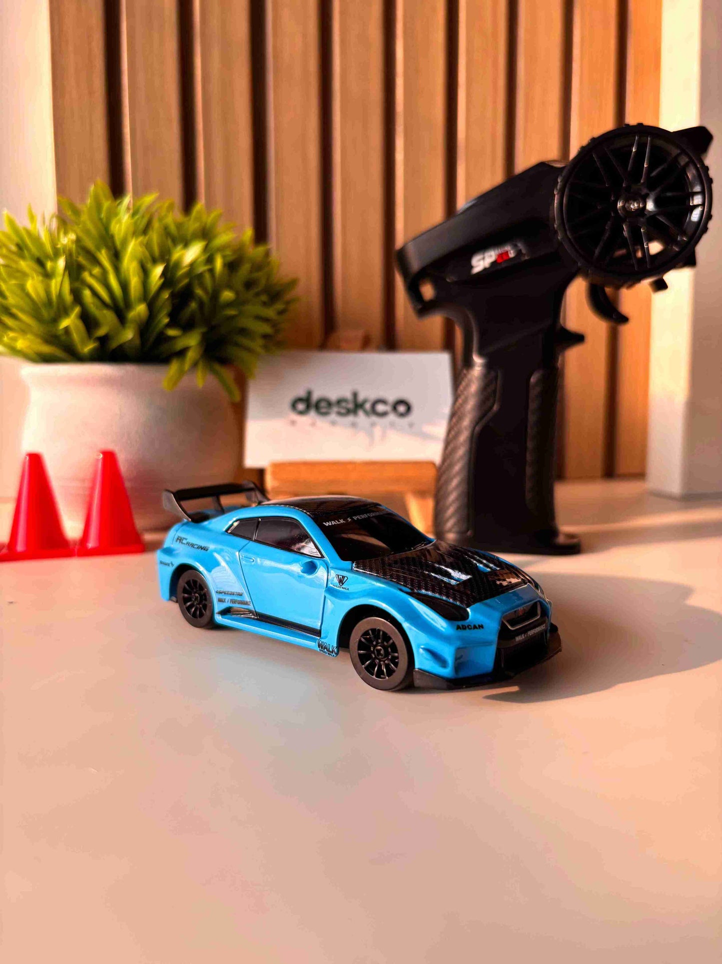 Nissan Skyline GTR-Style Metal Alloy 1:43 RC Drift Car 4WD with Gyro & LED (HStar)