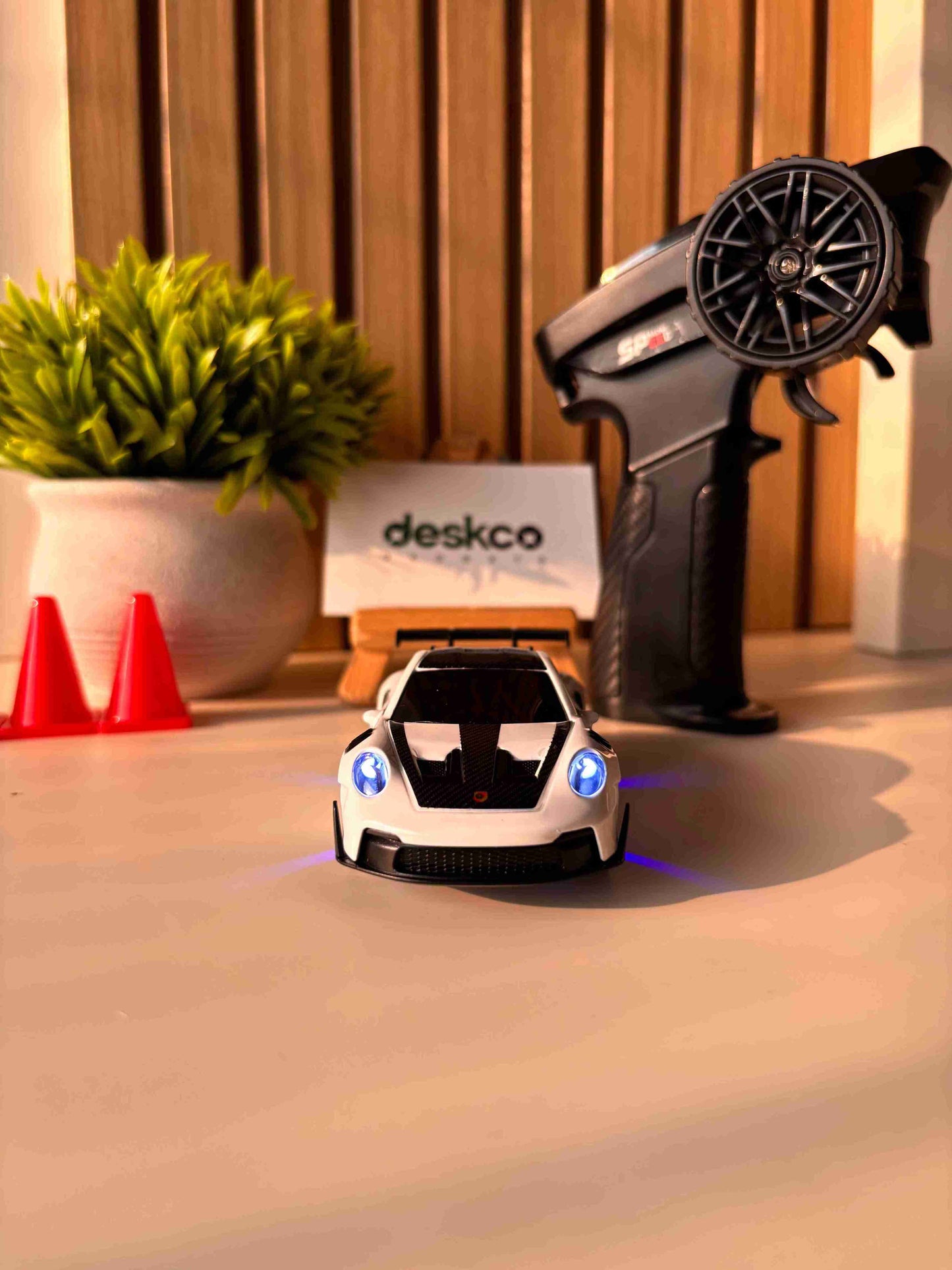 Porsche 911 GT3 RS-Style Metal Alloy 1:43 RC Drift Car 4WD with Gyro & LED (HStar)